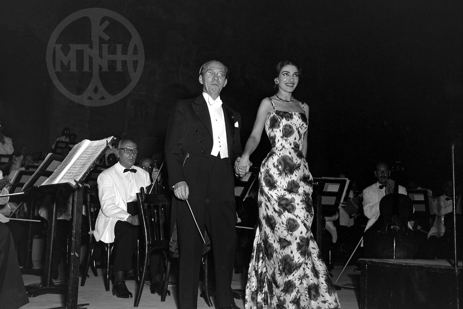 η_μαρια_καλλας_στο_ηρωδειο_1957_-_φωτο_δημητρης_χαρισιαδης_-_μουσειο_μπενακη_φωτογραφικα_αρχεια_