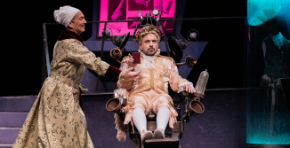 siopi_o_vasilias_akouei_silence_the_king_is_listening_gnotv_gallery11