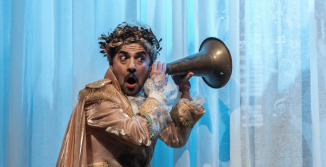 siopi_o_vasilias_akouei_silence_the_king_is_listening_gnotv_gallery4