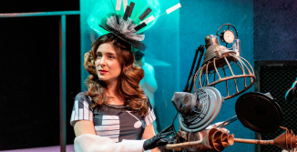 siopi_o_vasilias_akouei_silence_the_king_is_listening_gnotv_gallery7